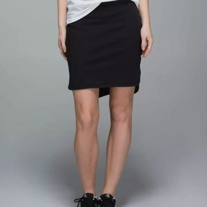 Lululemon City Skirt Sz 4 Soot Black Hi-lo